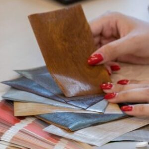 Scelta materiali per interior design durante consulenza architetto online AD2
