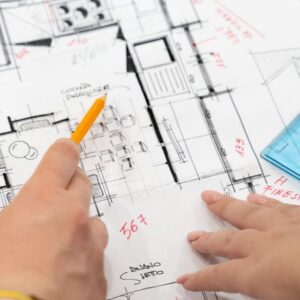 Analisi planimetrica e progettazione su misura durante consulenza architetto AD2